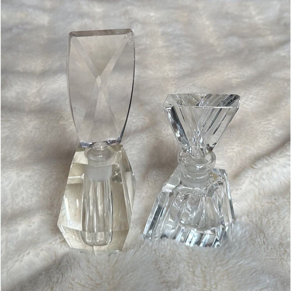 Set of 2 Crystal Lead Cut Clear Glass Perfume Bottles with Stoppers Vanity Decor